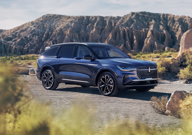 A 2024 Lincoln Nautilus® SUV is parked in a desert national park. | Golden Circle Lincoln in Jackson TN